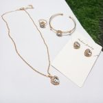 4 set Love Jewelry - Image 3