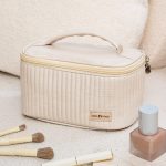 Collar cake cosmetic bag (Cream)