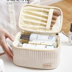 Collar cake cosmetic bag (Cream) - Image 6