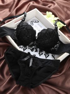 Love Jul Bra panty set - Image 4