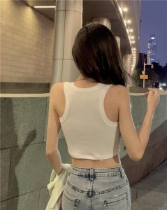 Sleeveless sports top - Image 3