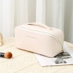Travel cosmetic bag (White) - Image 3
