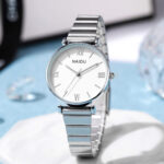 Simple corporate watch (Silver white)