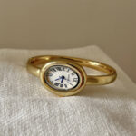 Bracelet oval shape watch [Gold White] - Image 3