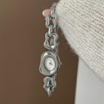 Cheese bracelet watch [Silver White]