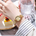 Rectangular HongKong watch [Gold] - Image 2