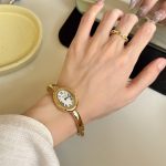 Bracelet oval shape watch [Gold White] - Image 4