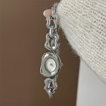 Cheese bracelet watch [Silver White]