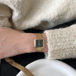 Fashionable net strap watch [ Gold Black ] - Image 3